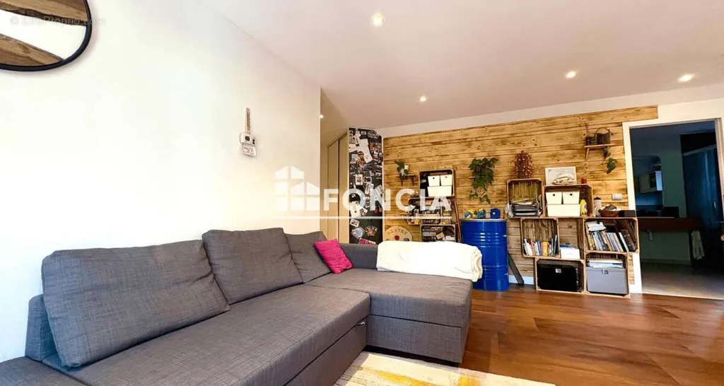 Séjour - Appartement Rénové avec Terrasse à Meylan
