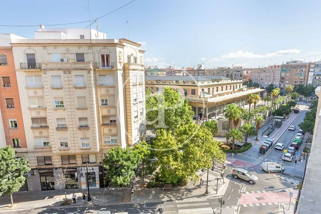 Esterno - Renovated Apartment with High Ceilings in Arrancapins