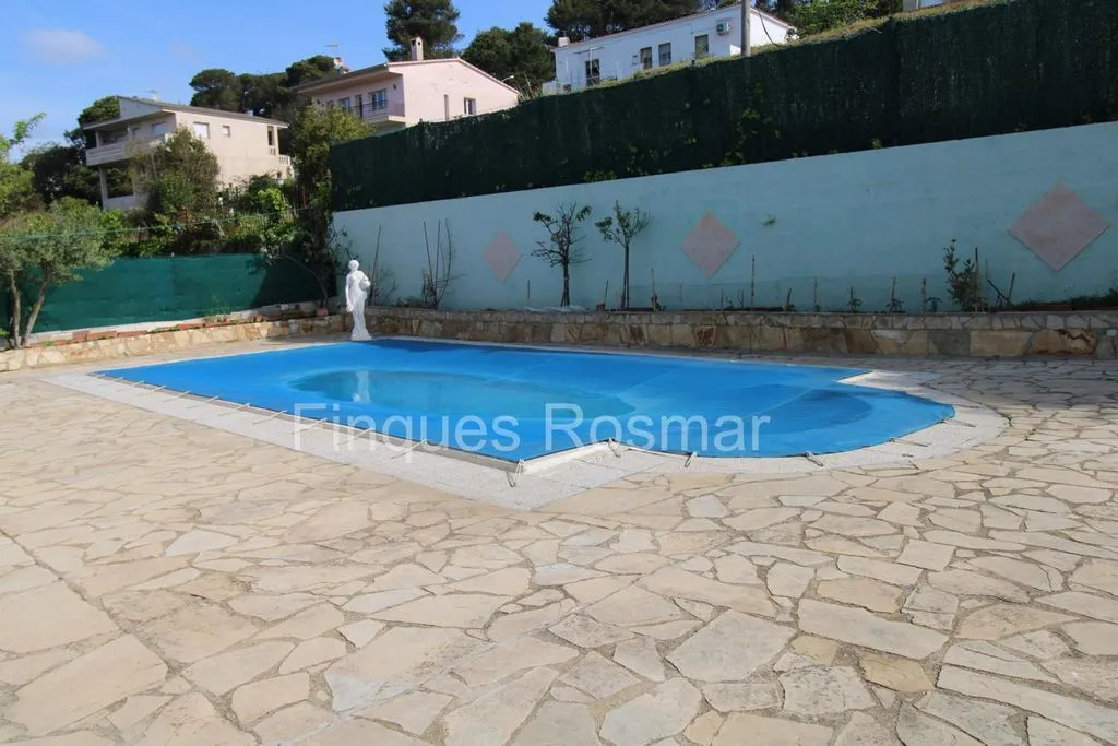 Piscine - Luxury Villa with Pool in Lloret de Mar