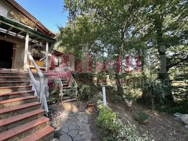 Välivaade - Rustic House with Garden in Collesalvetti