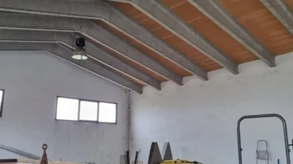 Garage - Rustic Farmhouse with Large Garden near Soliera