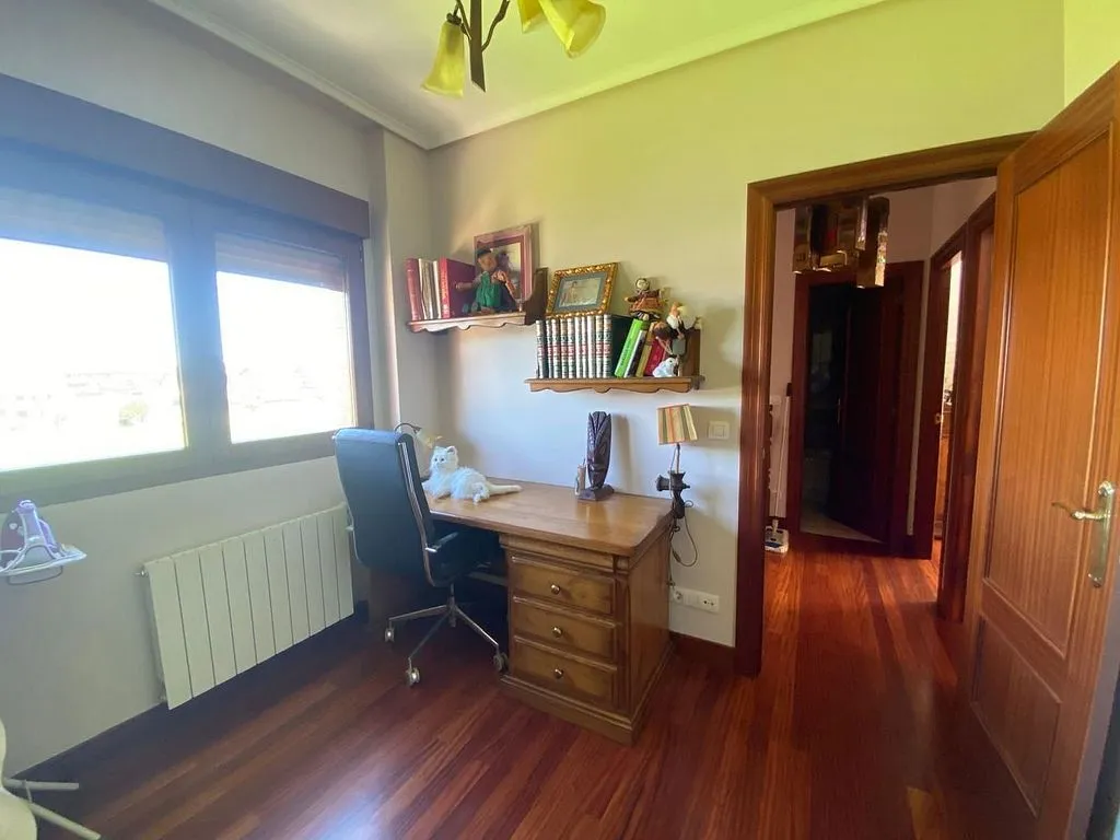 Office - Chalet with Pool and Terraces in Islares