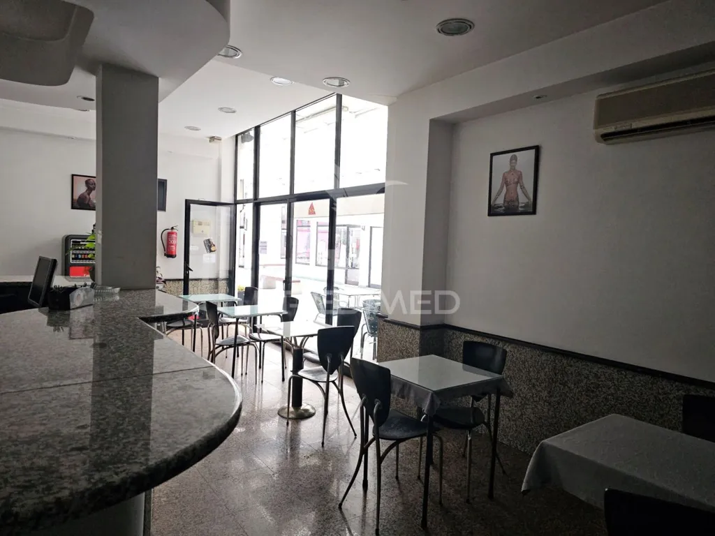 Pièces - Equipped Café Shop in Santo Tirso Centre