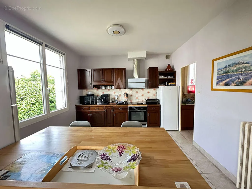 Cucina - 1965 House with Garden in Aizenay Centre
