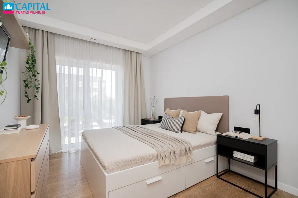 Magamistoad - 3-Bedroom Apartment with Balcony in Santariškės