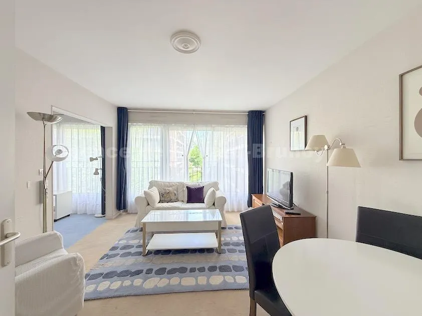 Séjour - Appartement 2 Pièces avec Parking à Epinay-Sous-Senart