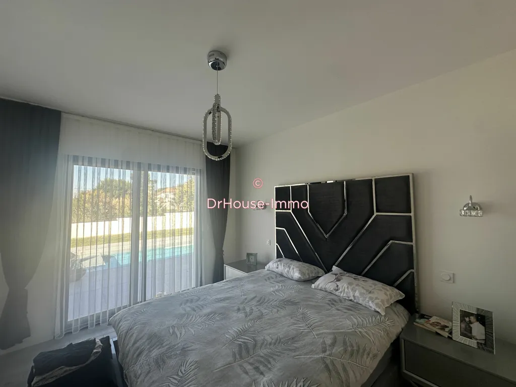Magamistoad - Contemporary Villa with Pool in Croignon