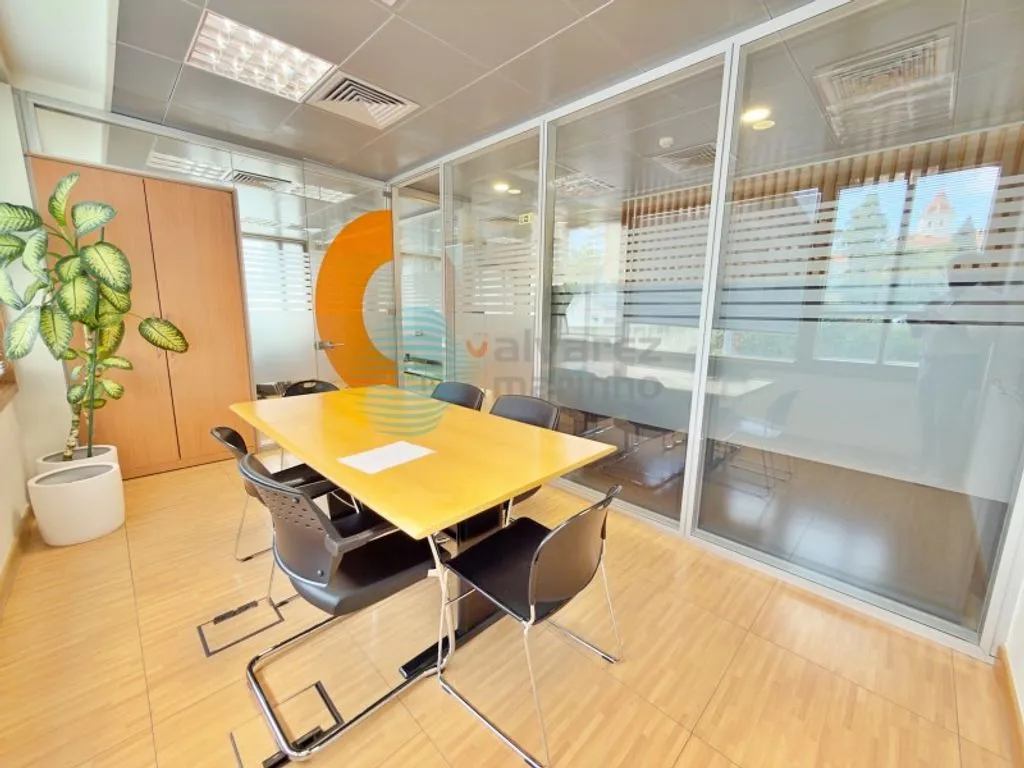 Office - Office with Air Conditioning in Campo Grande, Lisbon