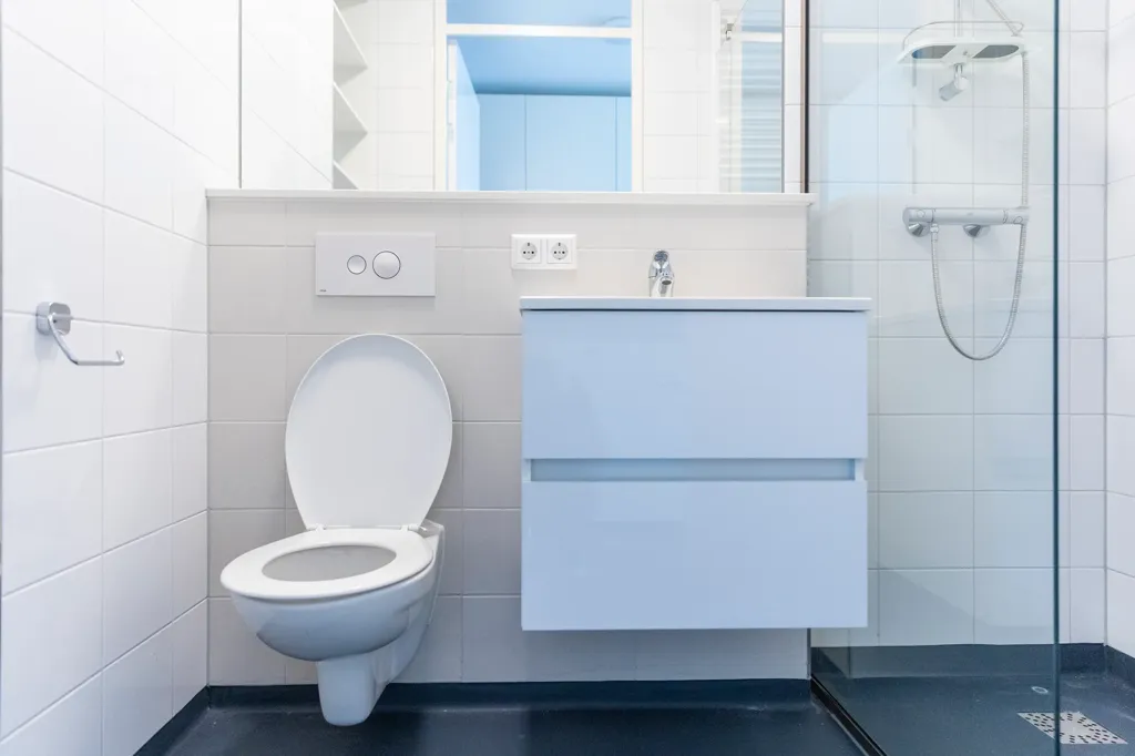 Salles de bain - Studio Apartment with Balcony in Rotterdam Vreewijk