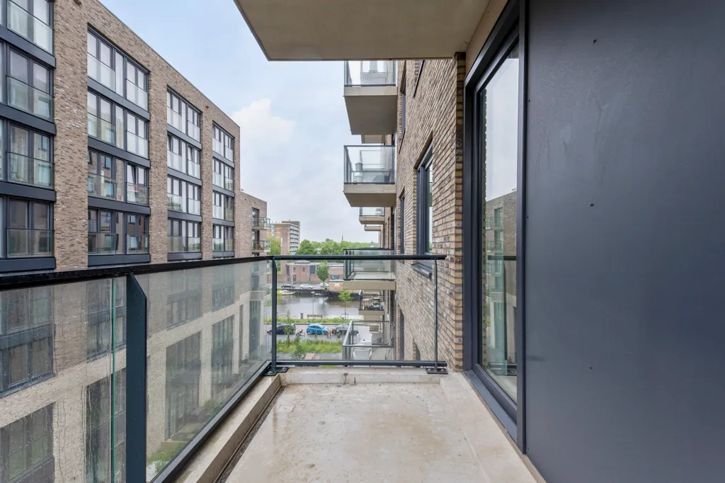 Balcon - Apartment with Balcony on Calandkade