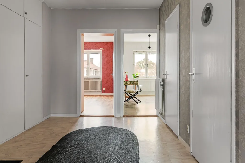 Esik - Apartment with West-Facing Balcony in Södermanland