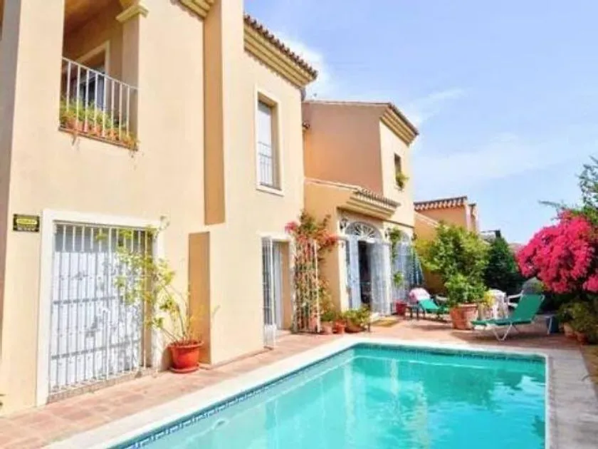 Bassein - Chalet with Sea View in Pueblo Nuevo