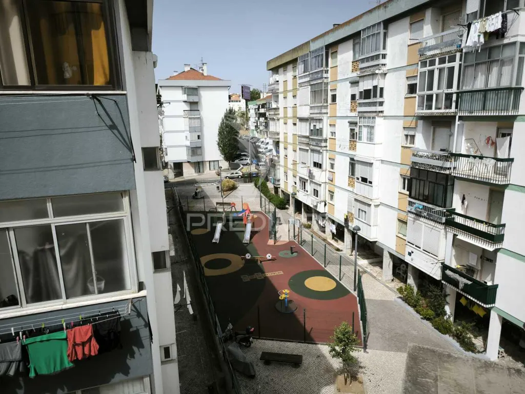 Balcony - Converted T2 Apartment with Varandas in Sacavém Centre