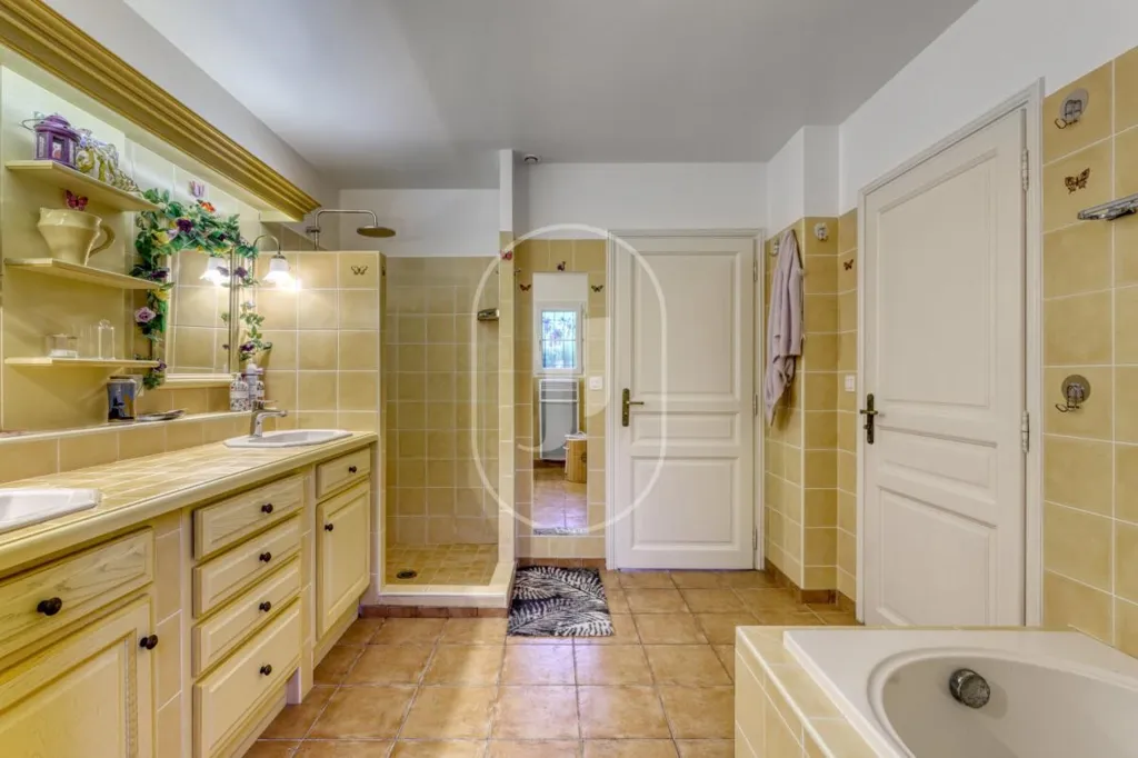 Vannitoad - Villa with Panoramic Sea View in Les Issambres