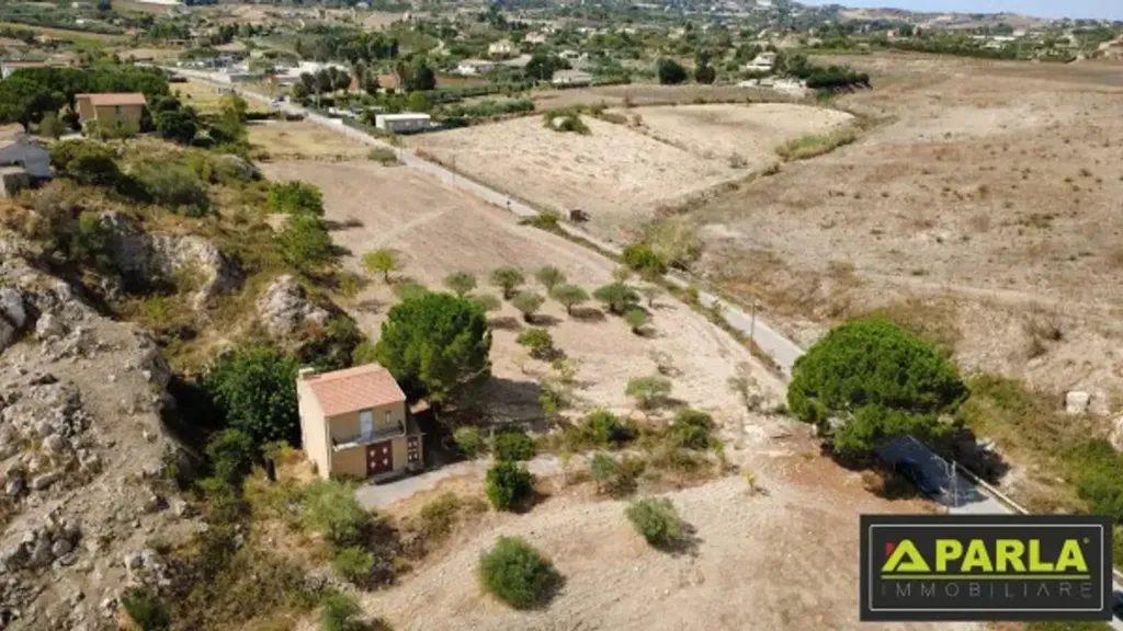 Õhuvaade - Villa with 9,500m² Land in Canicattì