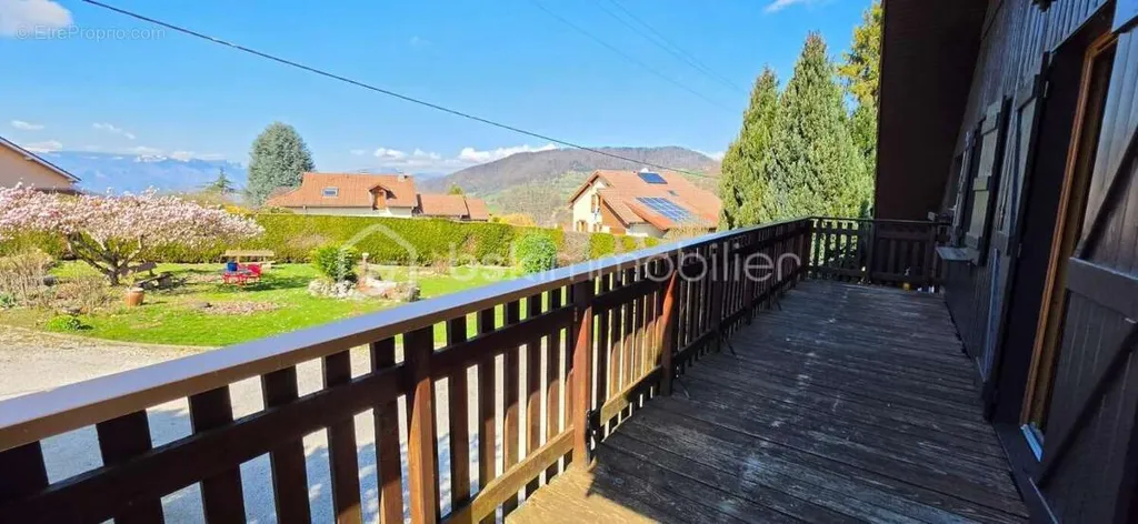 Balcon - Chalet avec Terrain à Saint-Martin-d'Uriage