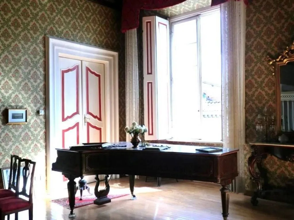 Elutuba - Luxury Flat with Historic Views in Lucca