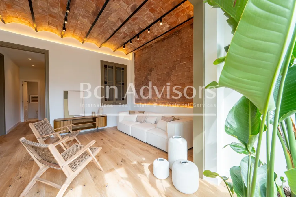 Elutuba - Refurbished Apartment with Original Features in Eixample