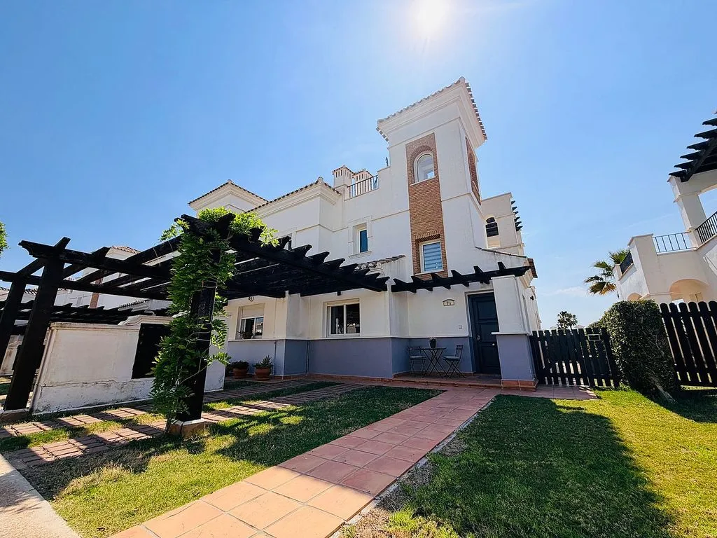 Giardino - Corner Semi-Detached with Golf View in La Torre