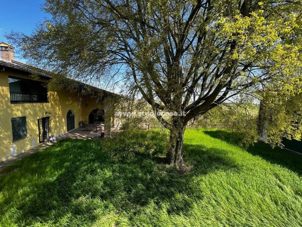 Aed - Restored Millhouse with Two Homes in Gombito
