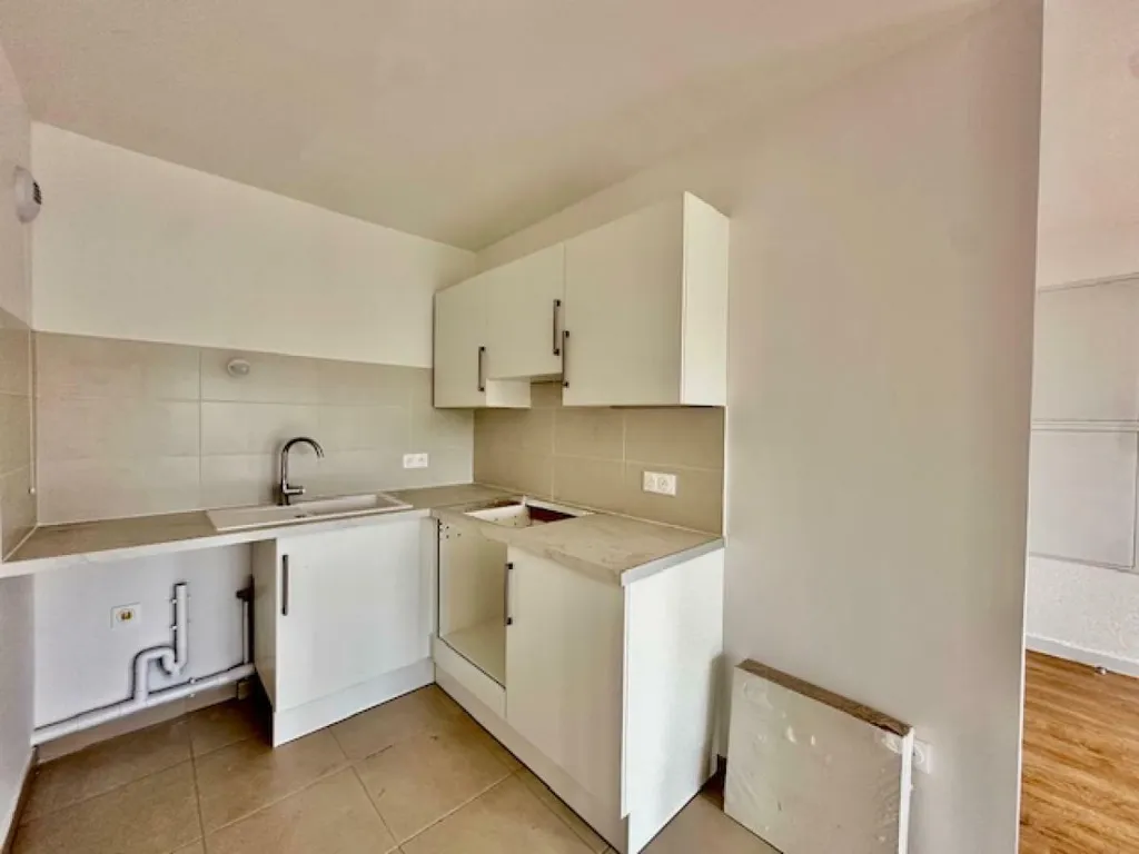 Cuisine - Appartement 2 Pièces avec Parking à Montesson Centre