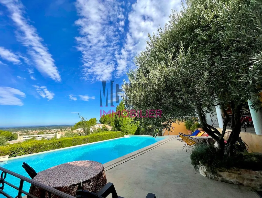 Piscine - Maison avec Piscine et Vue Panoramique à Pernes-les-Fontaines