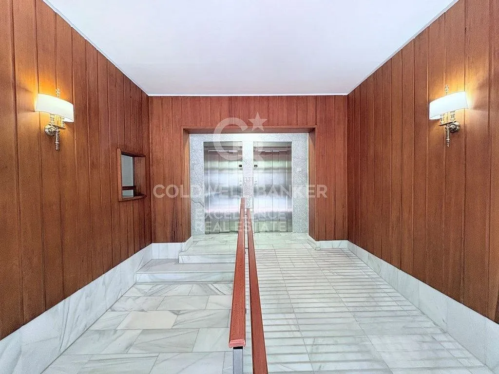 hallway_entrance