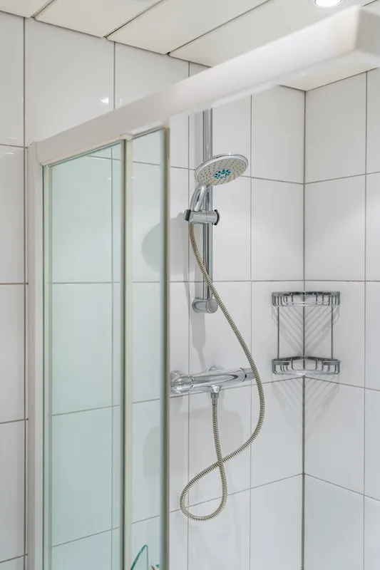 Vannitoad - 3-Bedroom Apartment with Water View in Maassluis