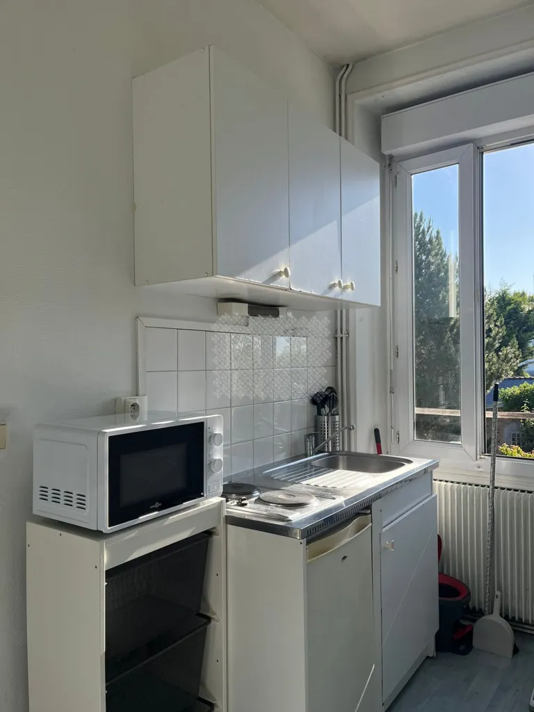 Cuisine - Appartement Meublé à Angers, Proche Centre