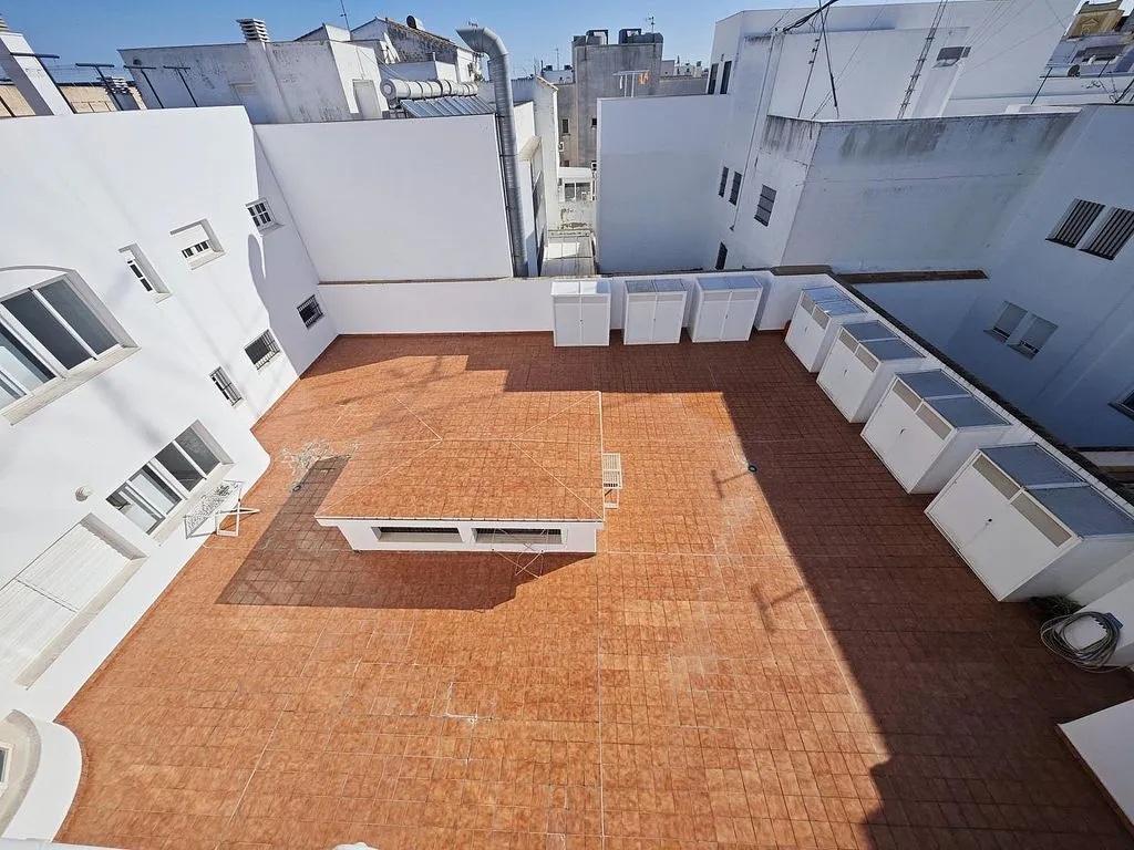 Garden - Apartment with Balcony in Urban Centre, Chiclana