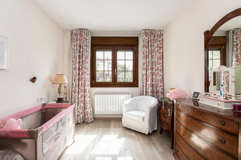 Magamistoad - Versatile Villa with Private Pool in Huétor Vega