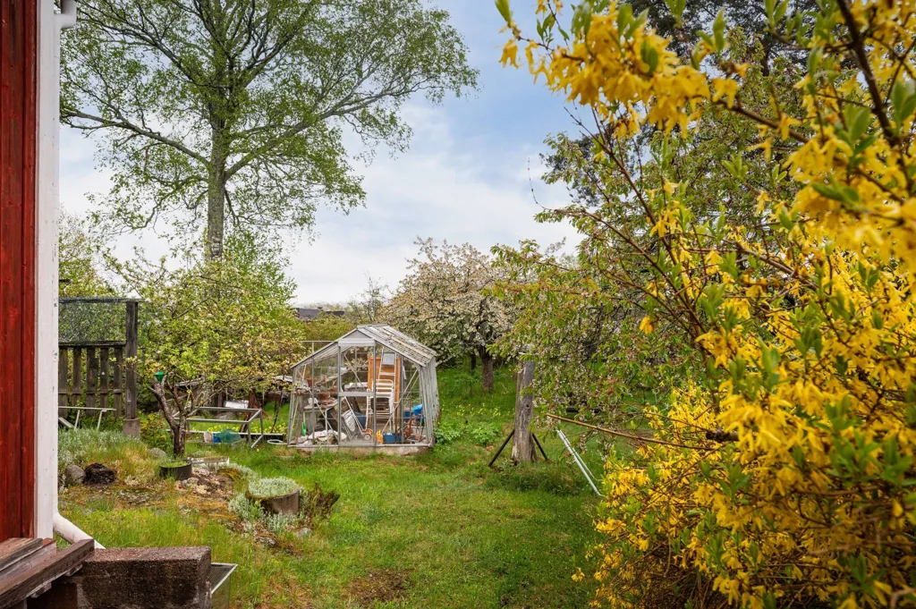 Aed - Villa with Development Potential in Snättringe