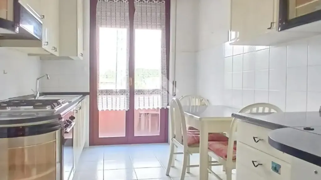 Cuisine - Triplex with Balconies in Cassano D'Adda