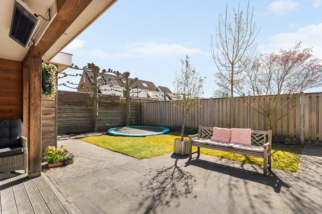 Aed - Spacious Two-Storey House with Garden in Hoogenboomstraat