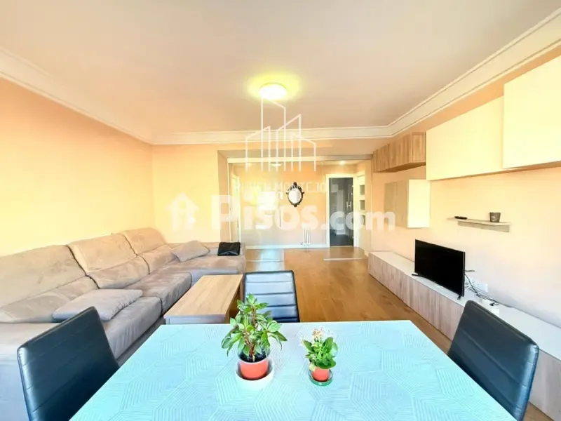 Elutuba - Student Flat with Balcony in Avenida de Mirat