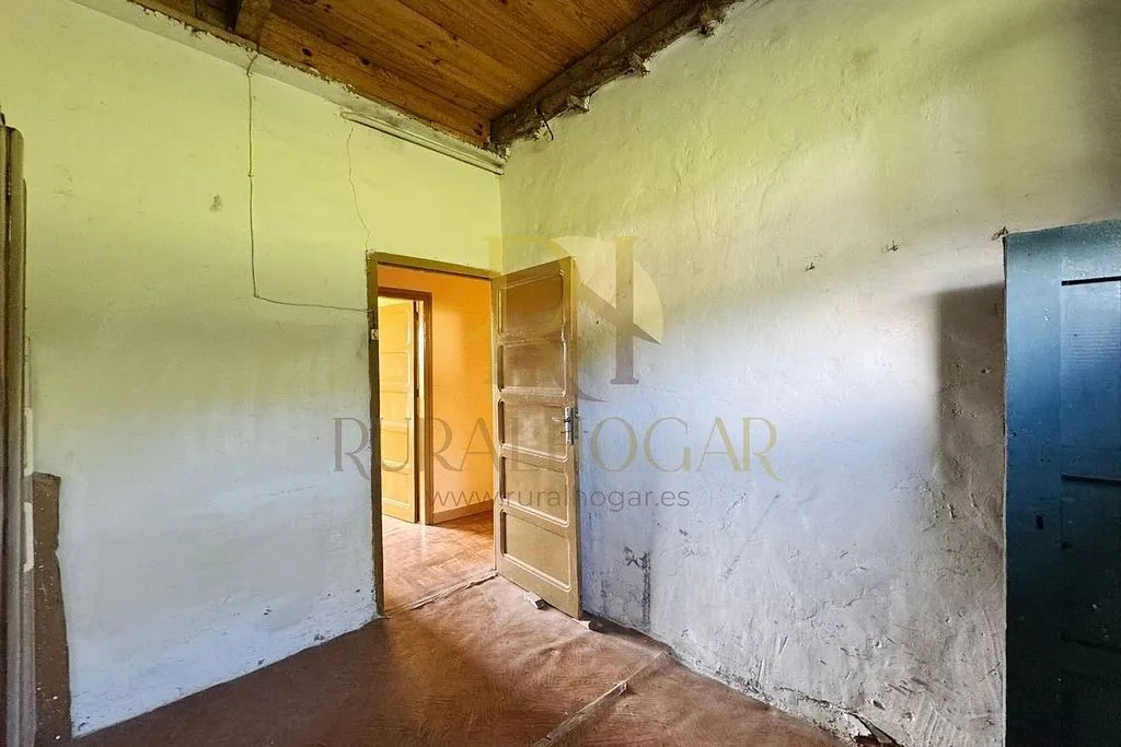Rooms - Chalet with Garden in Matallana de Torío