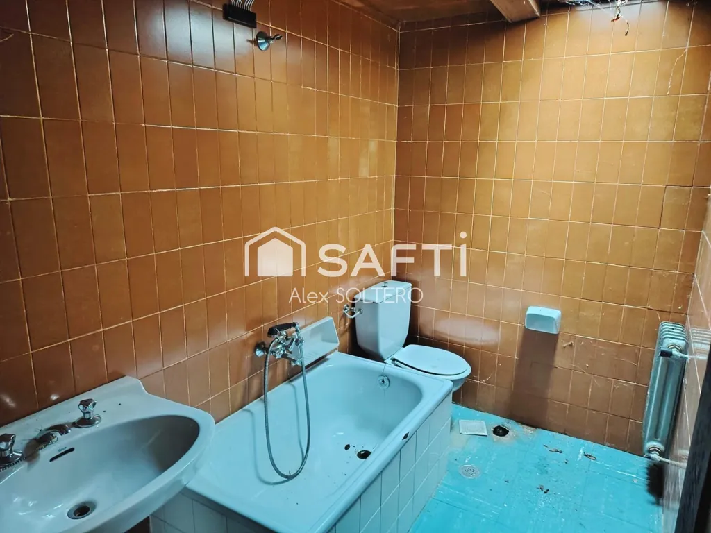 Salles de bain - Stone House with Large Plot in Negreira
