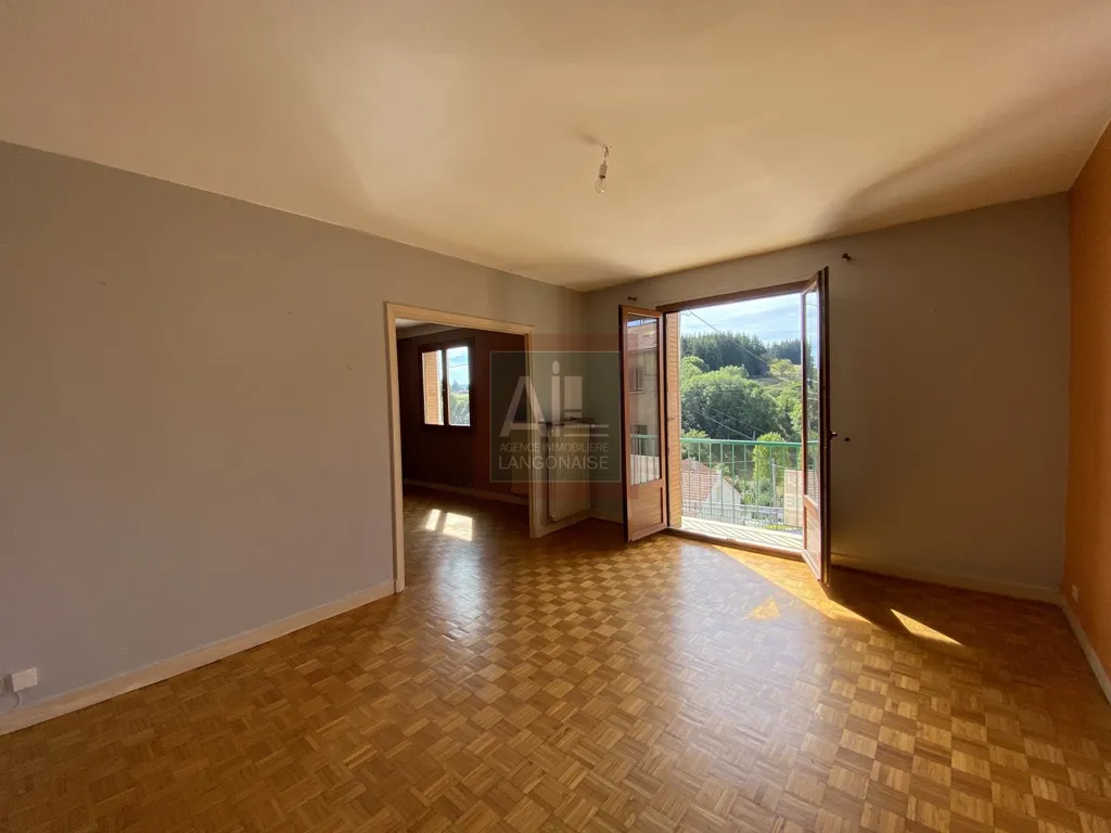 Séjour - Appartement T4 avec Garage et Balcon à Naussac