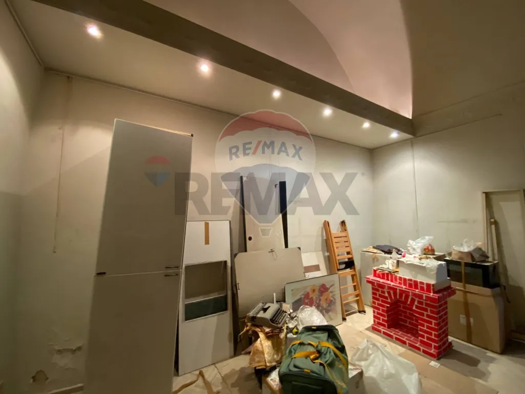 Pièces - Commercial Space with Central Location in Molfetta