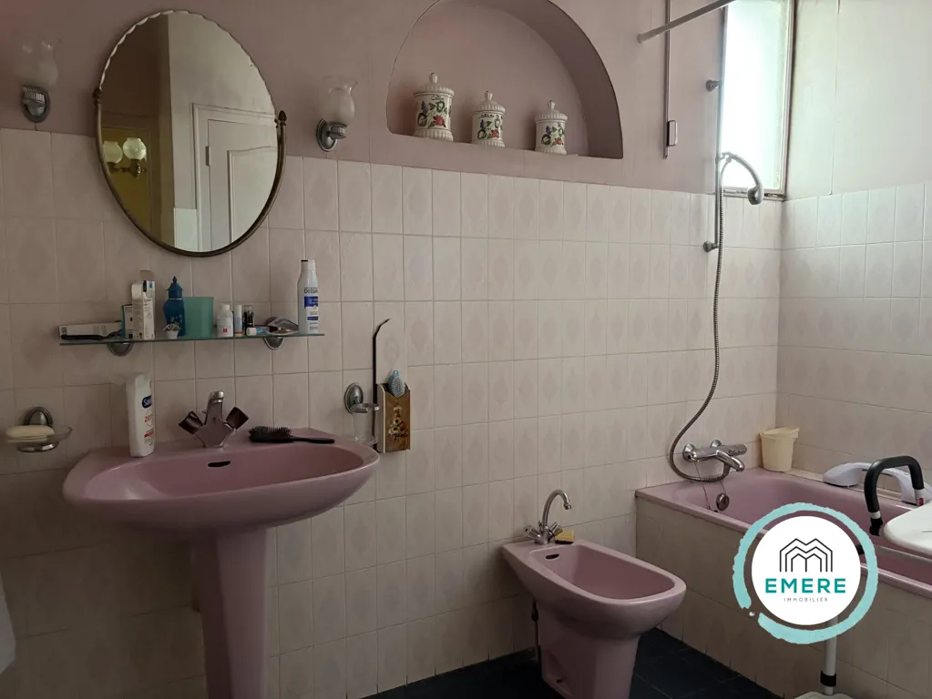 Vannitoad - Renovatable House with Garden in Maen-Roch