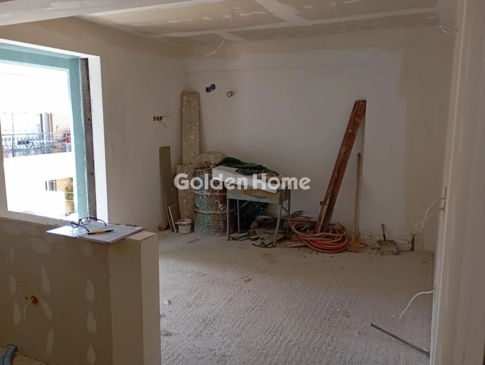 Pièces - Semi-Finished Apartment with Panoramic View in Galatsi