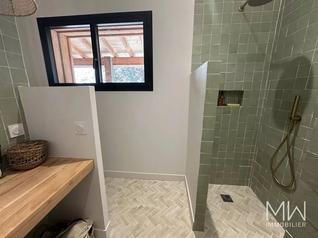 Bathrooms - Luxury Villa with Pool in Lège-Cap-Ferret