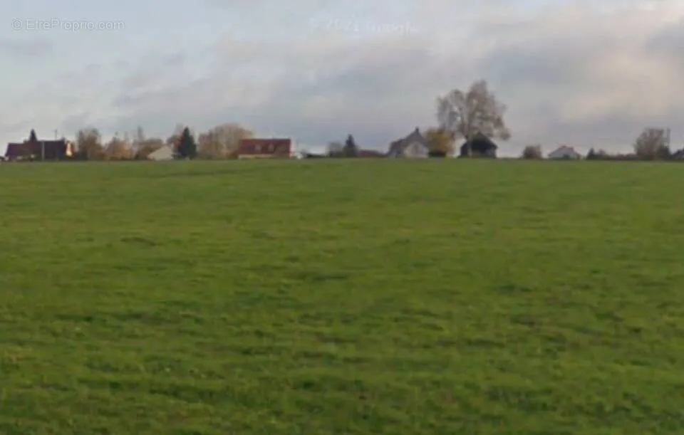 900 m² Plot with Garden in Vasselay
