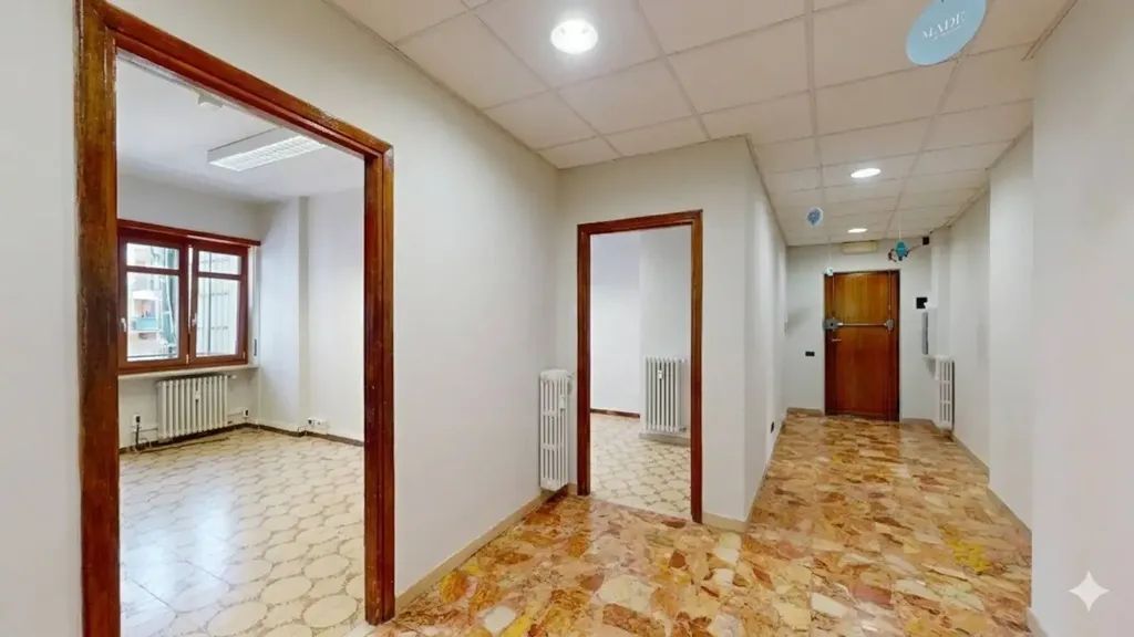 Entrée - Spacious Trilocale with Balcony in Turin