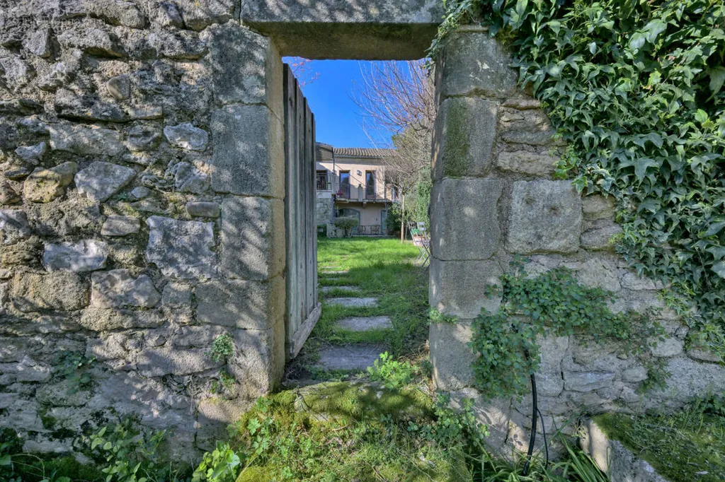Aed - Stone House with Panoramic View in Sommières