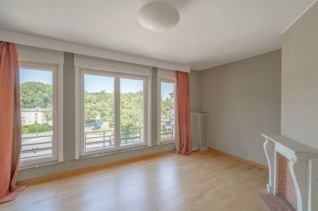 Stanze - Flat with Garage in Solbosch, Brussels