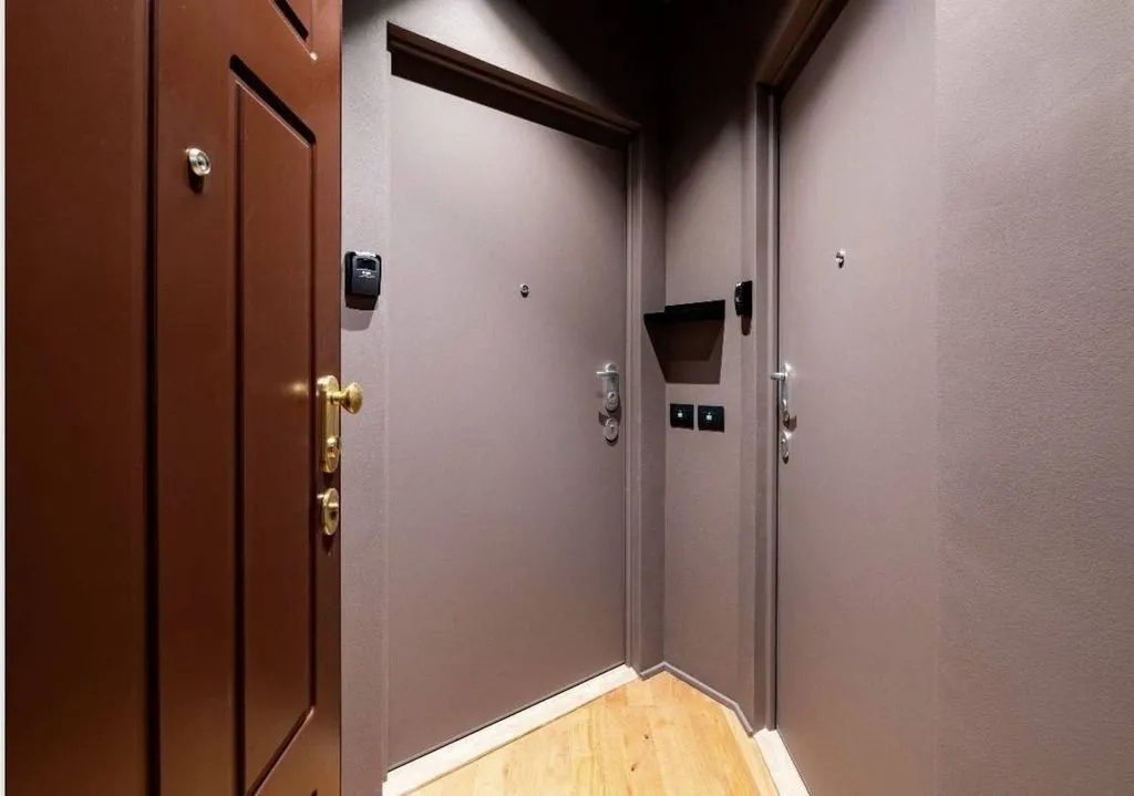 Esik - Luxury Flat with Balcony in Milan