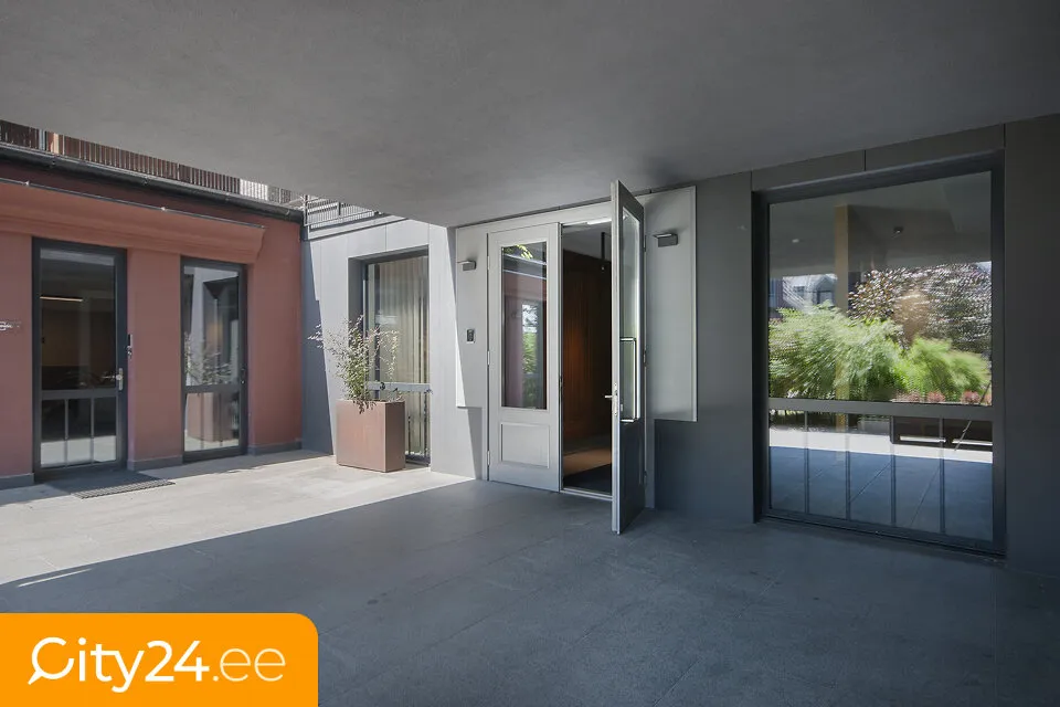 Esik - 3-Bedroom Apartment with Terrace in Riga Centre