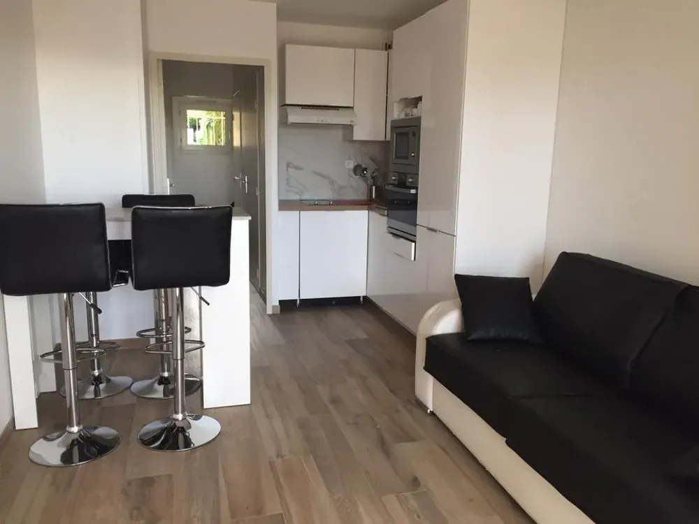 Köök - Student-Friendly Studio with Balcony in Antibes