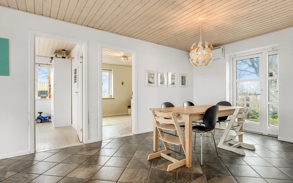 Salle à manger - Historic Villa with Garden in Ødsted